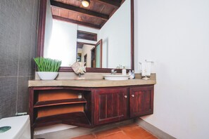 Soap - 4-bedroom house in delightful León with AC (León)