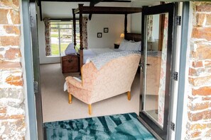 1 bedroom, iron/ironing board, travel cot, WiFi