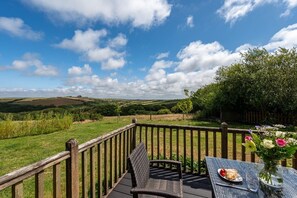 Outdoor dining - Bligh - cosy cottage near Crackington Haven (Cornwall)