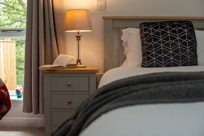 1 slaapkamer, een strijkplank/strijkijzer, reisbedje, wifi