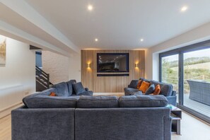 Smart-tv, stereoanlæg