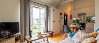 Chappell Cottage, Cosy Barn Treworgie Barton