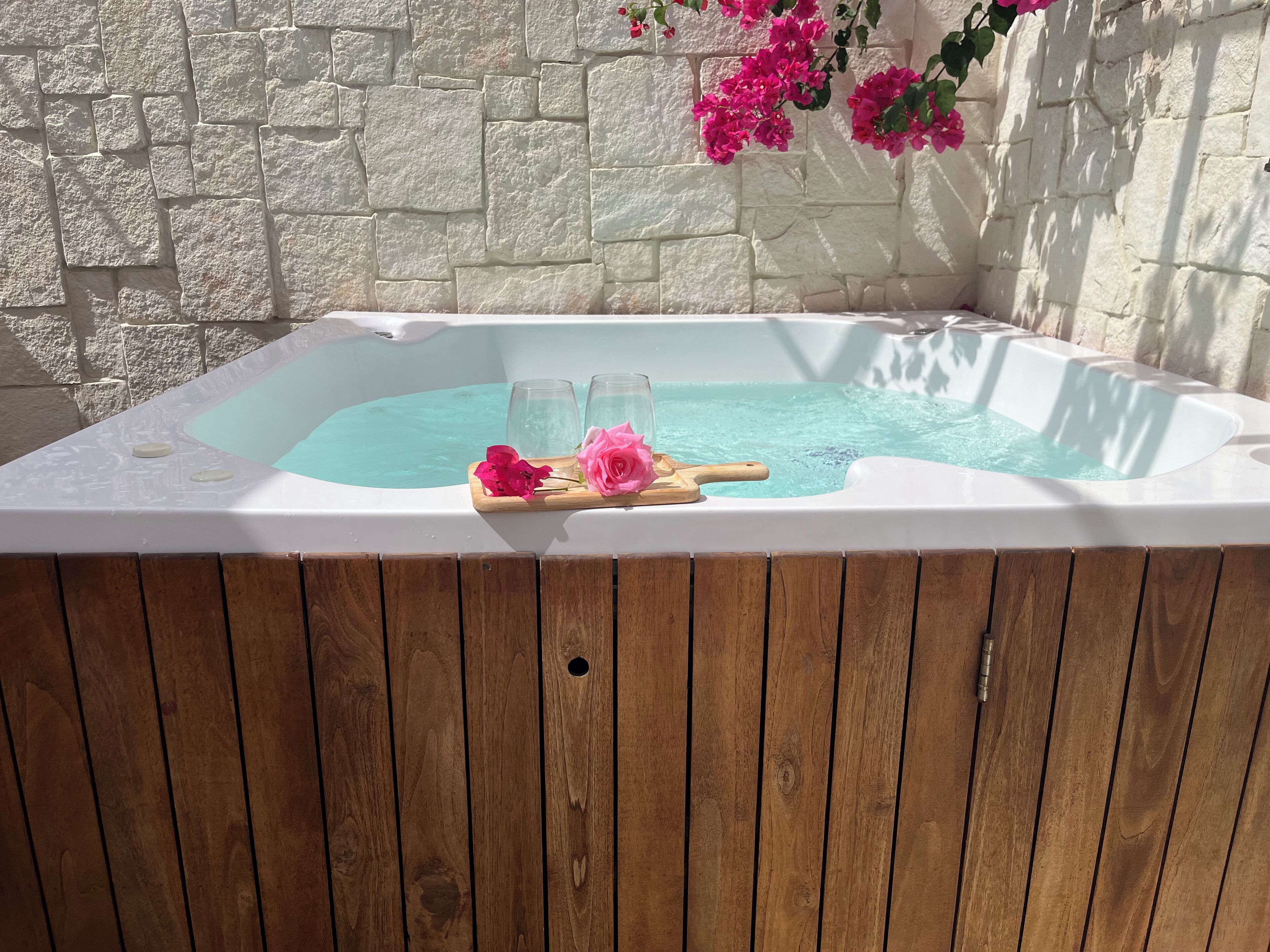 Bain à remous extérieur