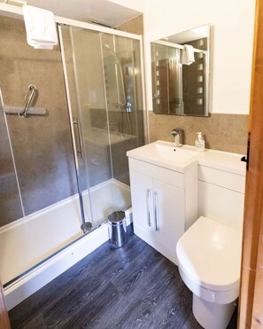 Hair dryer - Braddon - Treworgie Barton Cottages (Cornwall)