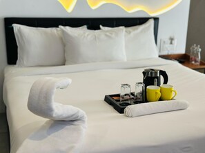 Luxury Room | Desk, soundproofing, iron/ironing board, free WiFi - Wild heaven Glamping And Resort Saputara (Ahwa)