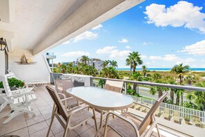 Outdoor dining - Tivoli by the Sea! Beach View Condo! Unit 306 (Siesta Key)