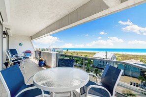 Outdoor dining - Tivoli by the Sea! Beach View Condo! Unit 601 (Siesta Key)