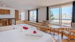 Unclassified image, 4 of 28, button - Villa Blanca Costa Brava (Lloret de Mar)