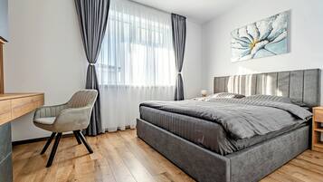 1 Schlafzimmer, Schreibtisch, WLAN, Bettwäsche