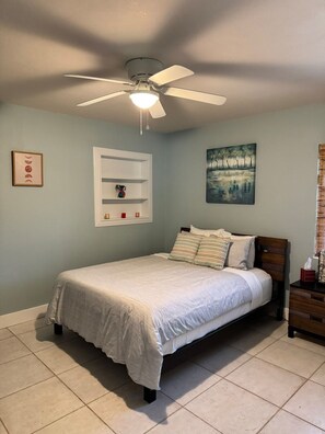 3 bedrooms, iron/ironing board, free WiFi, bed sheets - Private Oasis with Pool, Spa in Exclusive Area (Belleair Beach)