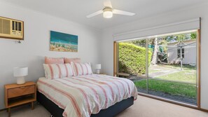 3 bedrooms, iron/ironing board, travel crib, internet