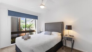 5 bedrooms, iron/ironing board, travel crib, internet