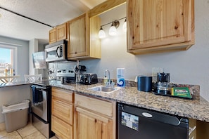 Microwave, oven, stovetop, coffee/tea maker