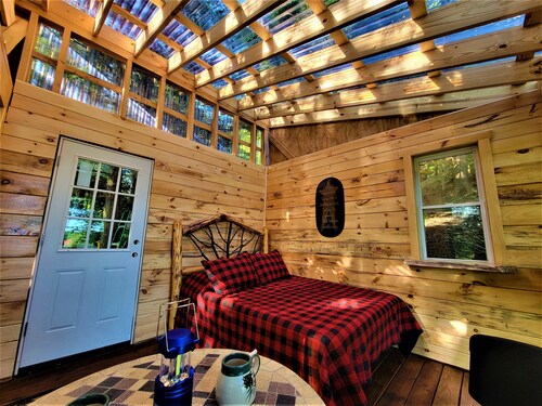 AMAZING TREE HOUSE ON BLACK RIVER NEAR OLD FORGE, NY