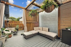 Terrace/patio - Contemporary Retreat in Historic Gentilly – Stylish, Smart & Centrally Located (New Orleans)