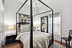 3 Schlafzimmer, Schreibtisch, Bügeleisen/Bügelbrett, kostenloses WLAN