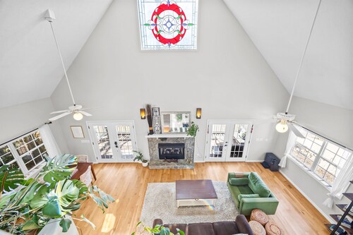 Gorgeous chalet perched on a hill with pool and tennis court access