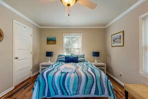 3 chambres, fer et planche à repasser, accès Internet, draps fournis