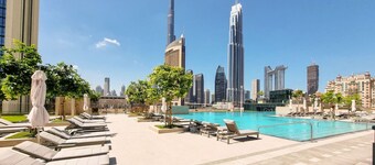 Spectacular Burj Khalifa View 2 min to Dubai Mall