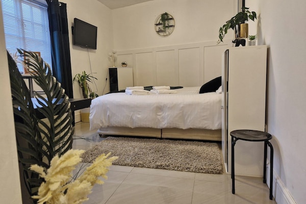 Apartment | 1 bedroom, iron/ironing board, free WiFi, bed sheets