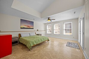 4 bedrooms, Internet, bed sheets - Quiet and peaceful mountain retreat outside of Asheville with central air (Candler)