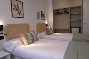 2 chambres, fer et planche à repasser, Wi-Fi gratuit, draps fournis