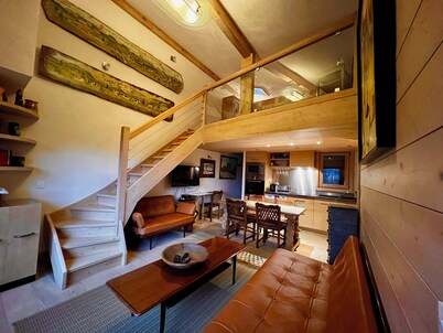 A breathtaking view of Mont Blanc. Ideal for vacations.