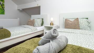 3 bedrooms, iron/ironing board, free WiFi, bed sheets