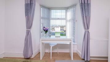 3 bedrooms, iron/ironing board, free WiFi, bed sheets