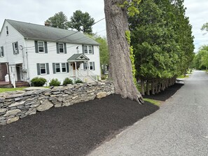 Exterior - 1 bdrm, Central Worcester/Boston, Monique Ellen at the Ellen Elizabeth Estates (Millbury)