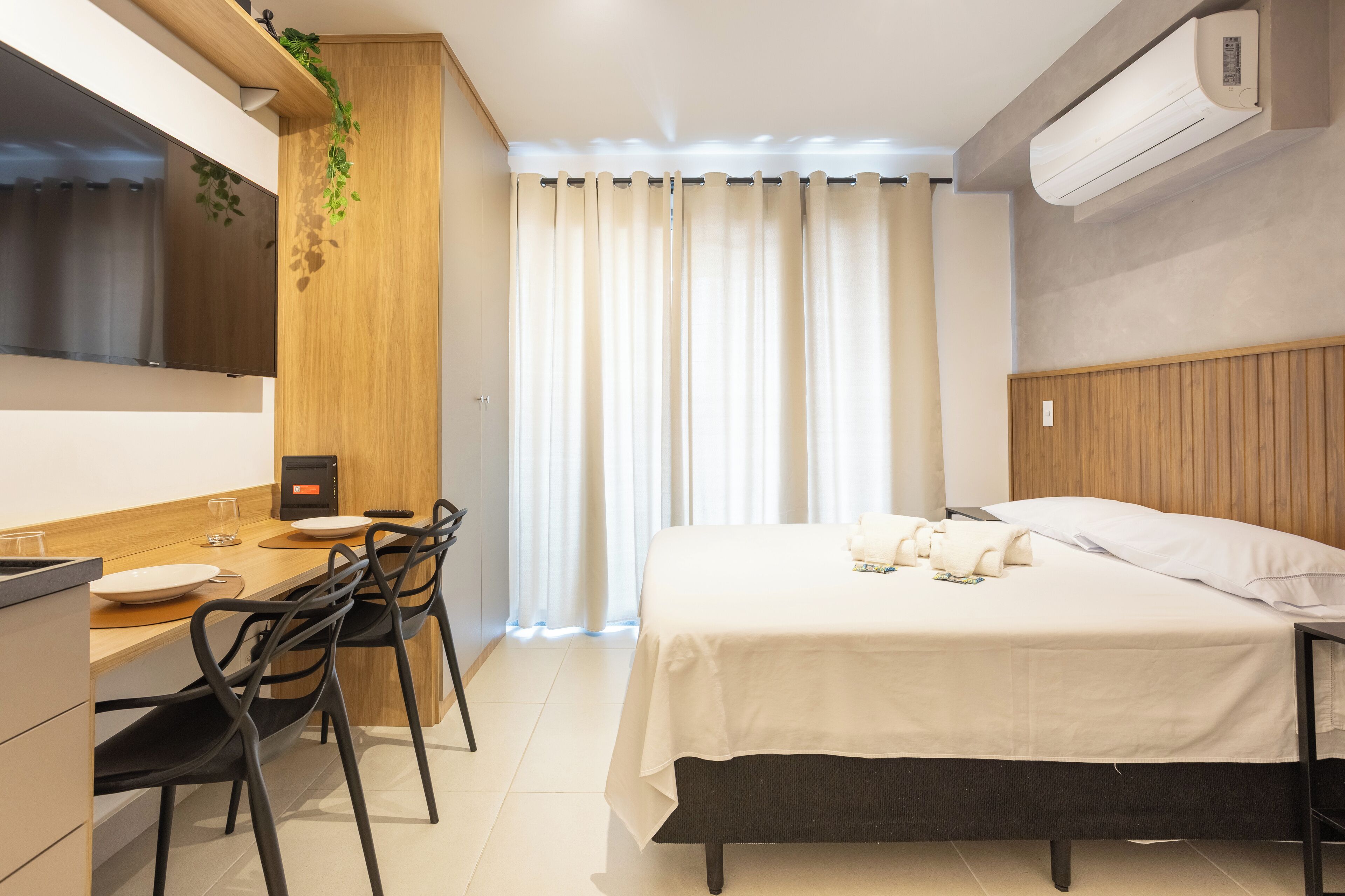 1 quarto, escrivaninha, Wi-Fi de cortesia, roupa de cama