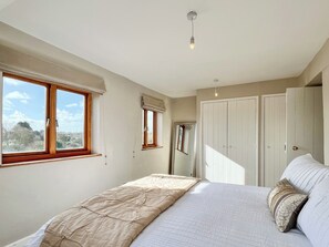 3 chambres, Wi-Fi gratuit, draps fournis