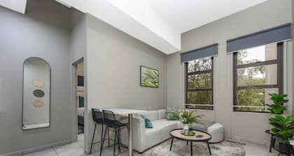Rosebank Chic: Luxe City Living