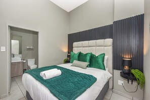 1 bedroom, in-room safe, iron/ironing board, Internet