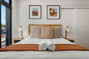 2 bedrooms, in-room safe, iron/ironing board, Internet