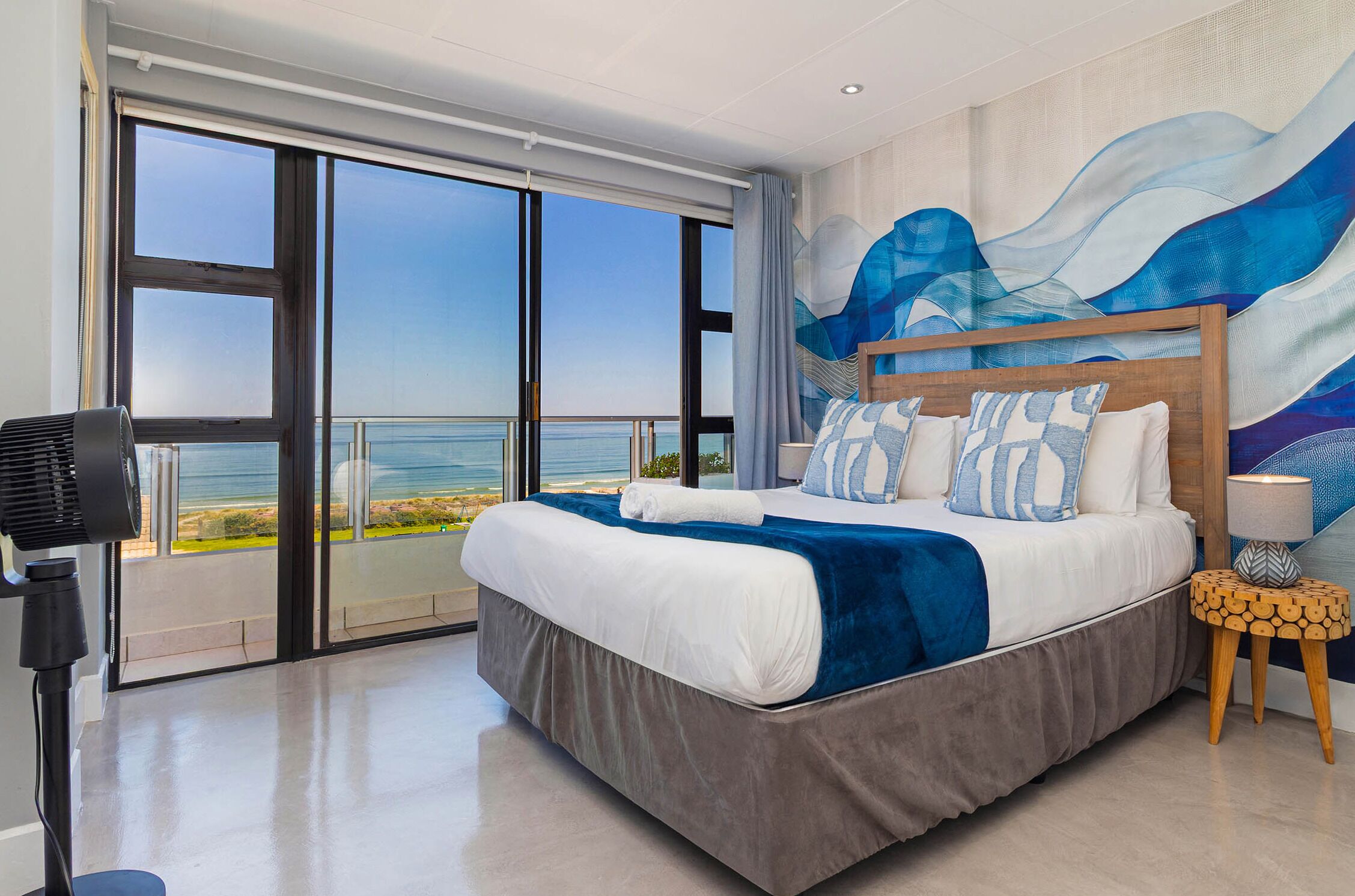 2 室のベッドルーム、セーフティボックス (室内)、アイロン / アイロン台、WiFi