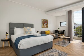 Coffres-forts dans les chambres, fer et planche à repasser