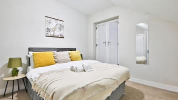 Comfort Apartment, 2 Bedrooms, City View | Desk, laptop workspace, iron/ironing board, free WiFi
