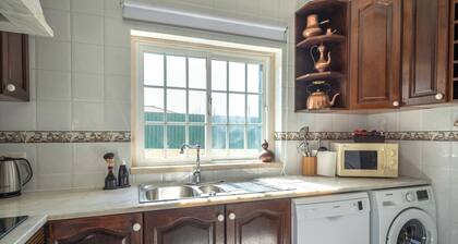 Casa da Hera, Refuge with Garden