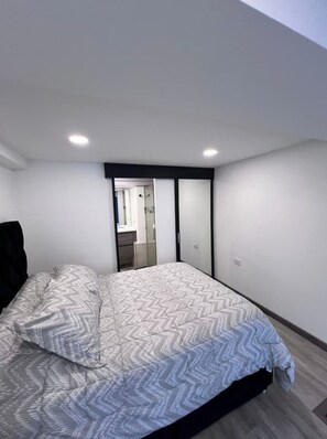 1 bedroom, desk, iron/ironing board, free WiFi