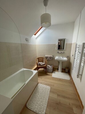 Toallas y papel de baño