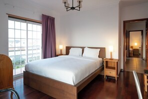 3 chambres, fer et planche à repasser, lit parapluie, Wi-Fi