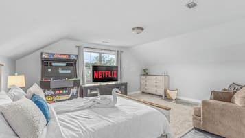 4 habitaciones, caja de seguridad en la habitación y escritorio