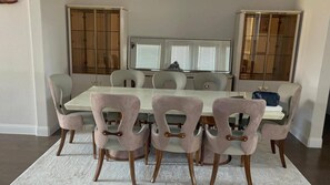 House | Dining