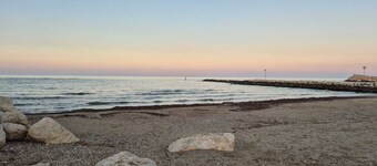 Cozy apartment near the Sea with all amenities.