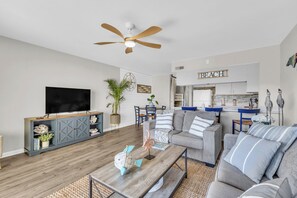 Smart TV, books - Ocean view condo in Surf City! (Surf City)