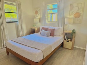 4 bedrooms, desk, iron/ironing board, travel crib