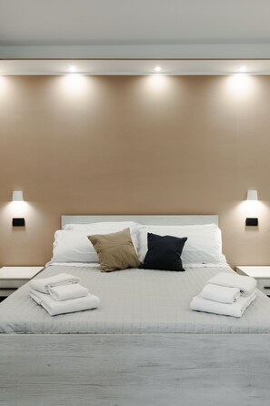 Deluxe Room, Garden View | In-room safe, free WiFi, bed sheets - Villa Olivieri B&B - Wellness House (Viterbo)