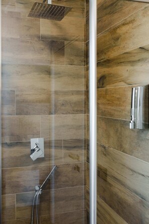 Habitación Deluxe | Baño | Pantuflas 