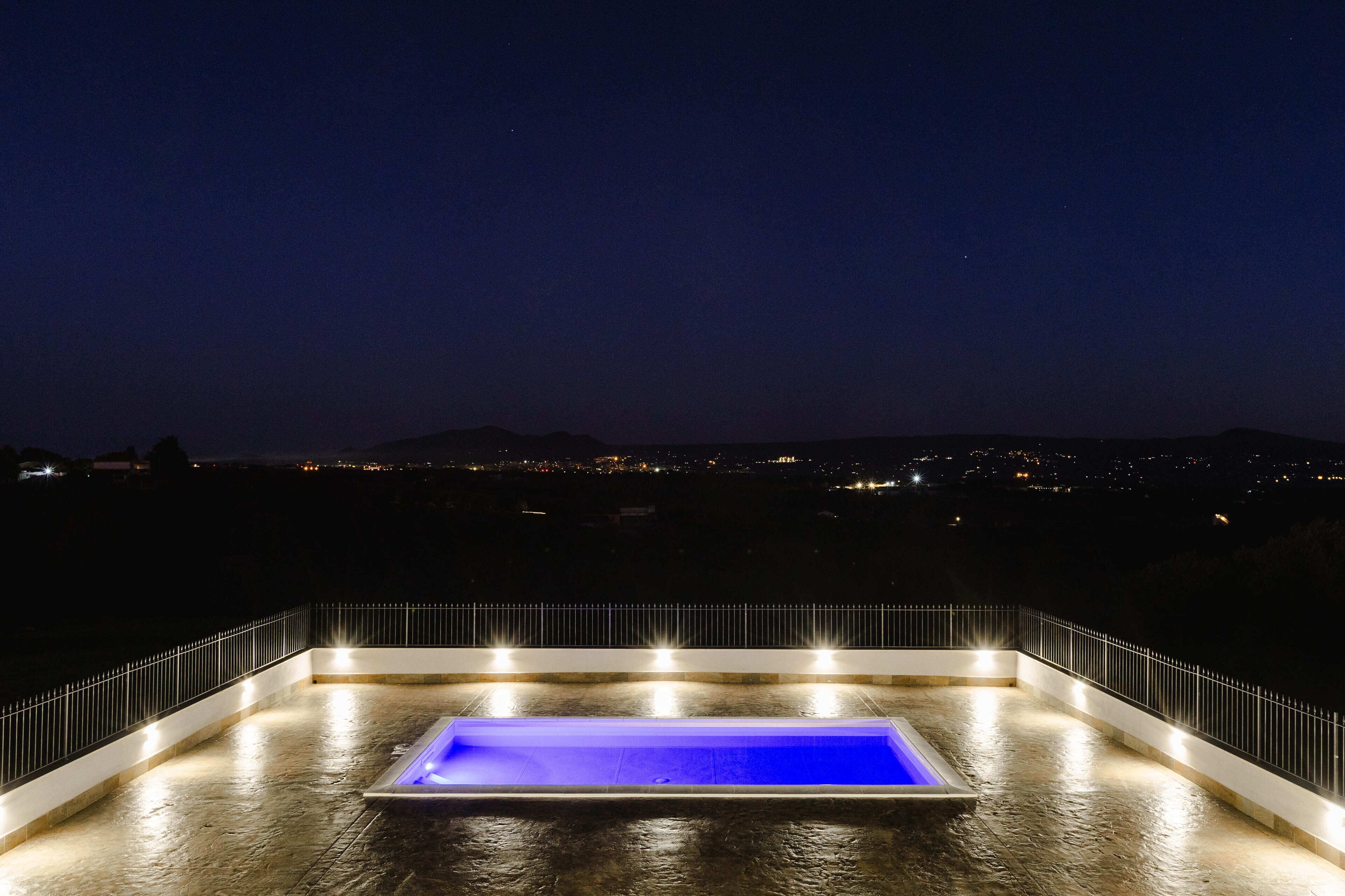 Indoor pool, seasonal outdoor pool